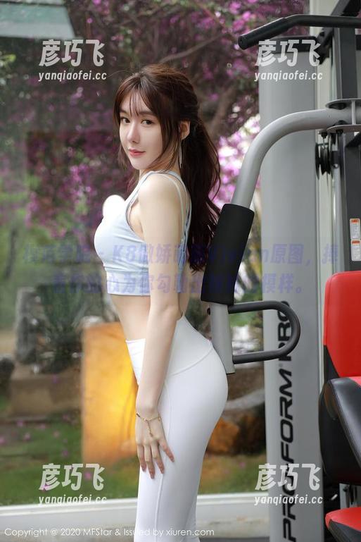 模范学院 - K8傲娇萌萌Vivian原图，捧着你的心为你勾勒出妹妹的模样。