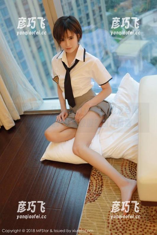 模范学院 - 艾莉Evelyn和她的双马尾，谁说马尾只适合校服？图片精选