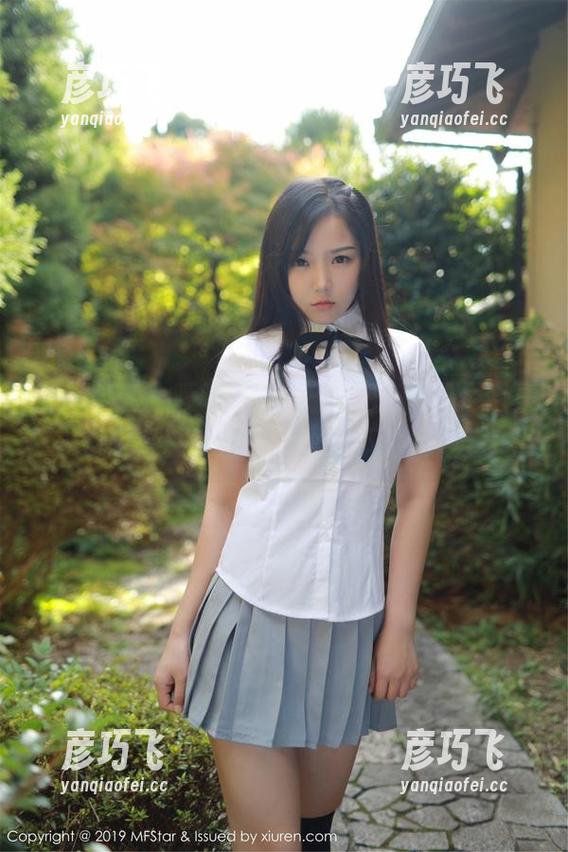 模范学院 - 啧啧，苏西-susie的裸足合集，明明可以更色气，谁来下载帮我看？