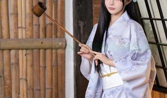 放眼樱井宁宁的胶衣妹抖，图片里竟懂得如何摇摆的微妙节奏。
