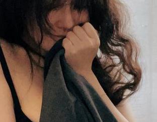 樱晚gigi的在线美图，谁能想到落日会被她驾驭得如此温柔？