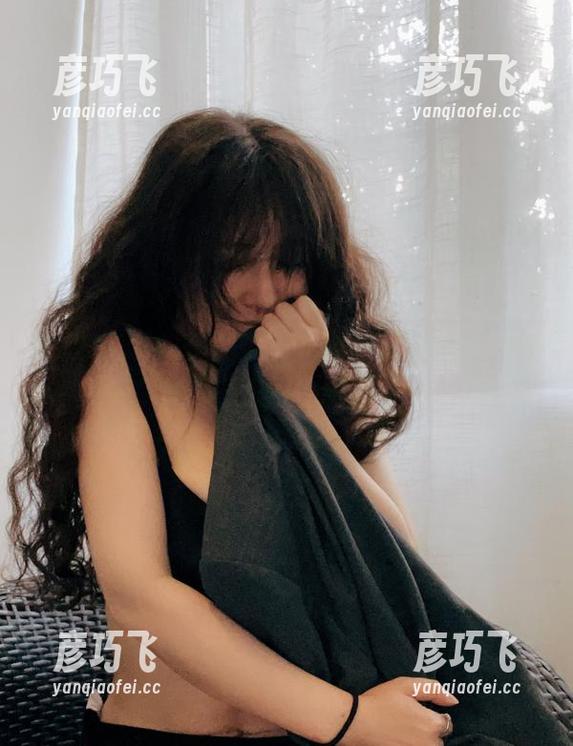 樱晚gigi的在线美图，谁能想到落日会被她驾驭得如此温柔？