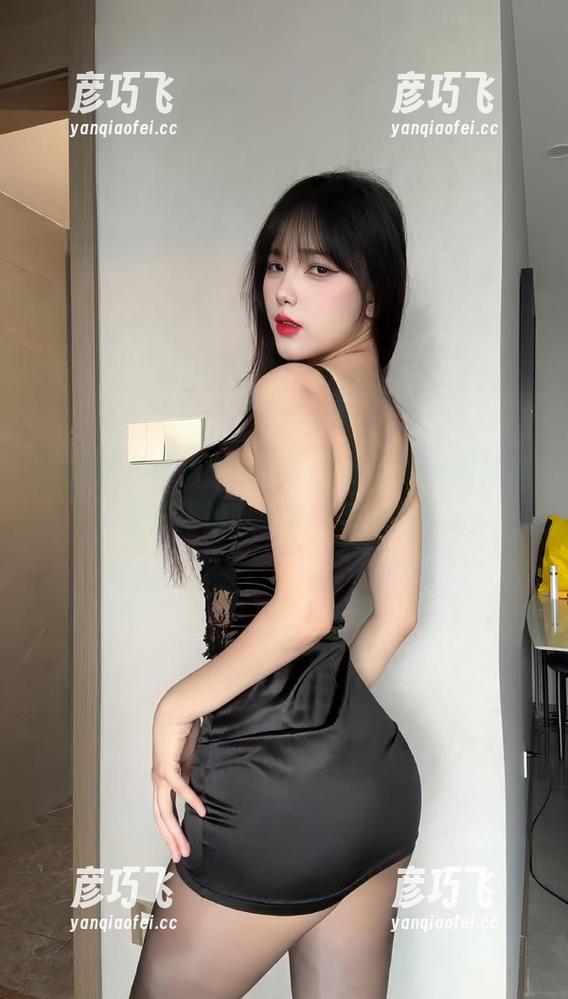 琳铛铛 微密圈 - 琳铛铛的壁纸,谁会注意到她那双美脚呢?好吧,我会的!