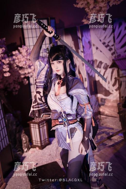 白莉爱吃巧克力 对于白莉爱吃巧克力的作品《关小雨》,资源和灵感真的无关,但反正就好看嘛!