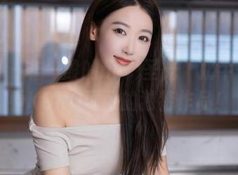 秀人网 – 非一般的no“圣光”奶牛——来看KOKO可可的独特作品！