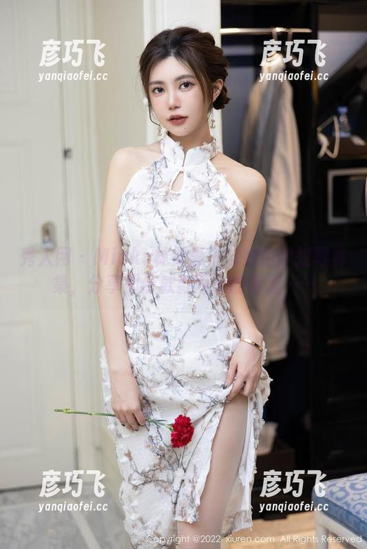 秀人网 - Mieko林美惠子与她的学姐写真集，分享那份款款而来的青涩……