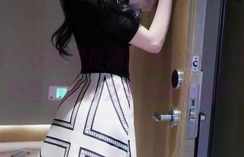 秀人网 – 在厨房扮演厨娘的sibyl是女巫，原图和图片之下的粉嫩滋味。