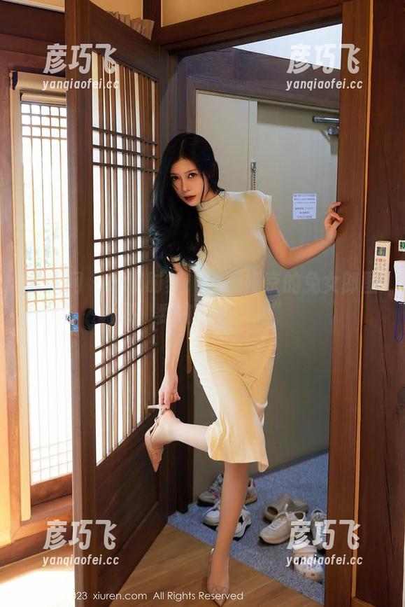 秀人网 - 分享时刻：大美媚京的兔女郎图包，委婉带点“兔”