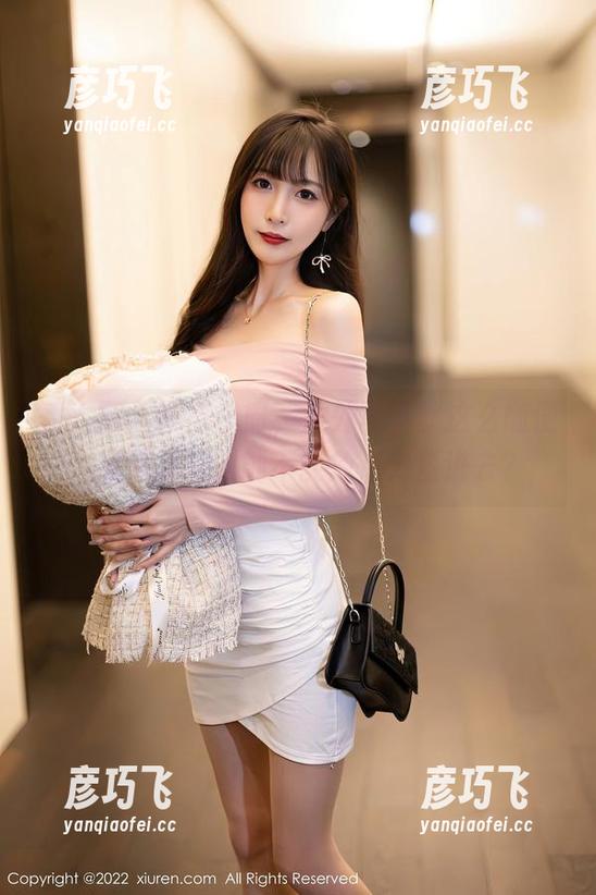 秀人网 - 娜娜子呀，户外写真就这么随便，资源无限，能不能放点力量进去？