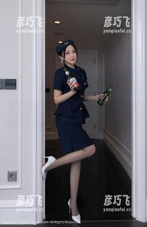 秀人网 - 安然anran的泰国旅拍：照片里有人吃得比我还香