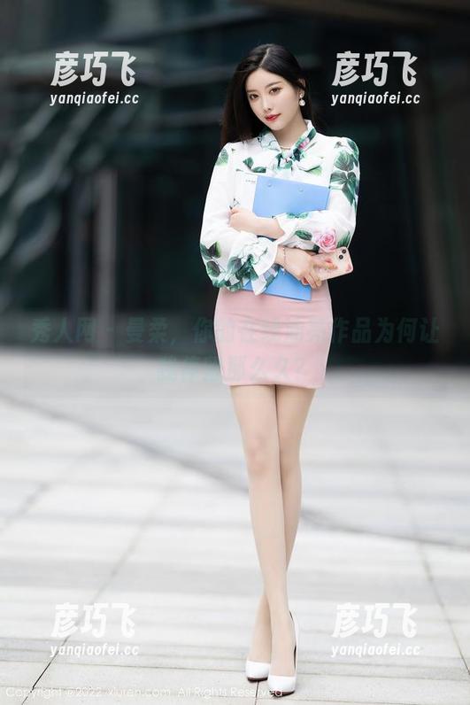 秀人网 - 曼柔，你的在线油亮作品为何让我停留那么久？