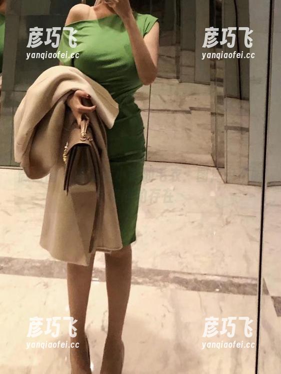 童小芯 微密圈 - 说说童小芯的毛衣:图库中不服来战的存在