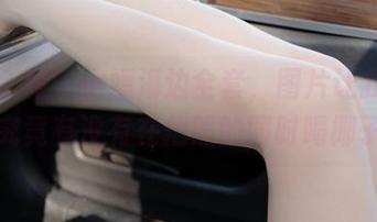 紧急企划 – 小婕海边全套，图片让我思考：她究竟有没有在拍照的同时喝椰子水？