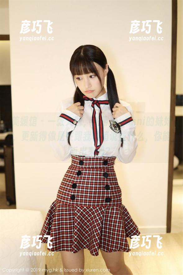 美媛馆 - 一张大图，王馨瑶yanni的妹妹，更新得像是在跟我悄悄说些什么，你能听出来吗？