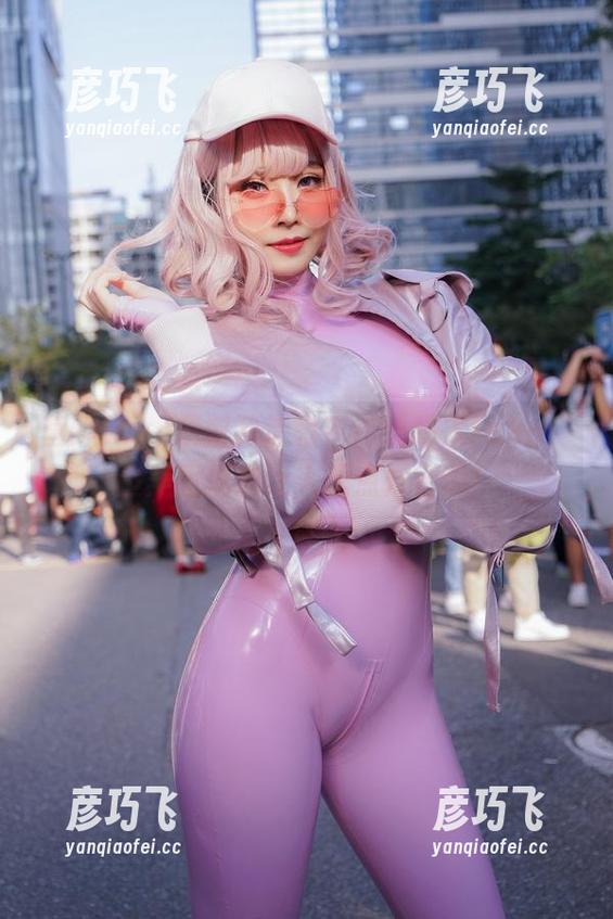 菌烨tako 菌烨tako模型制造者?这长腿太fake,但美图就是让人想点开看啊!