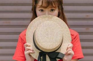 菠萝社 – 腼腆又大胆？柳侑绮Sevenbaby的粉色图集真奇妙，让人一头雾水。