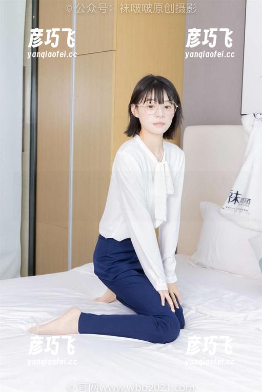 袜啵啵 - 白棉袜的作品集更新！木木的袜子，我的捣蛋！