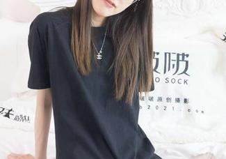 袜啵啵 – 果果和她的华伦天奴高跟鞋：图库里的小秘密