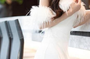 语画界 – 徐莉芝Booty空姐原图，真想问问她每天都要穿几回这些苗条的制服？