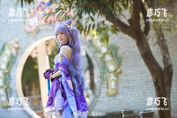 贝儿酱Miki 照片里的贝儿酱Miki:灰丝,好像透着点儿啥?