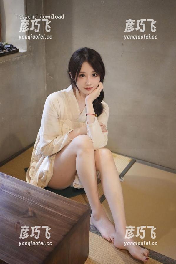 微密圈 - 透视真相？轩子巨二兔的眼镜，免费写真只比现实多一层滤镜