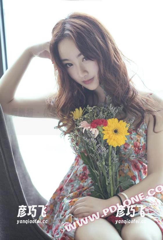 轰趴猫 - 校服里的曲曲，私拍真是没谁了！