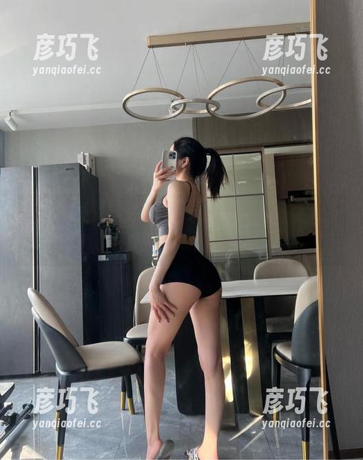 微密圈 - 只见金希儿夏日美图，一点无圣光，原来艺术如此简单！