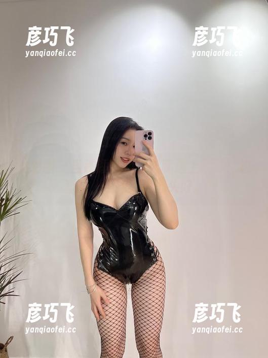 铁锤姐姐 微密圈 - 当铁锤姐姐的长腿遇上摄影:这套图,腿控们的心头好。