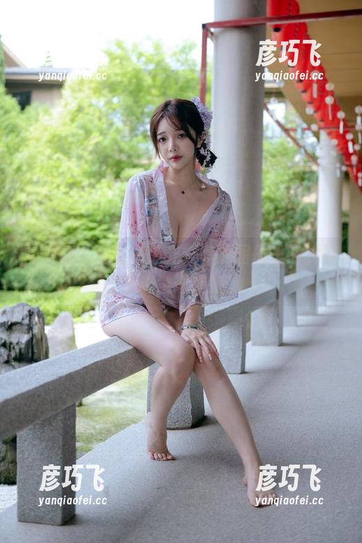 雯妹不讲道理 随便翻,总有一道光:高清图册里的雯妹不讲道理猫娘。